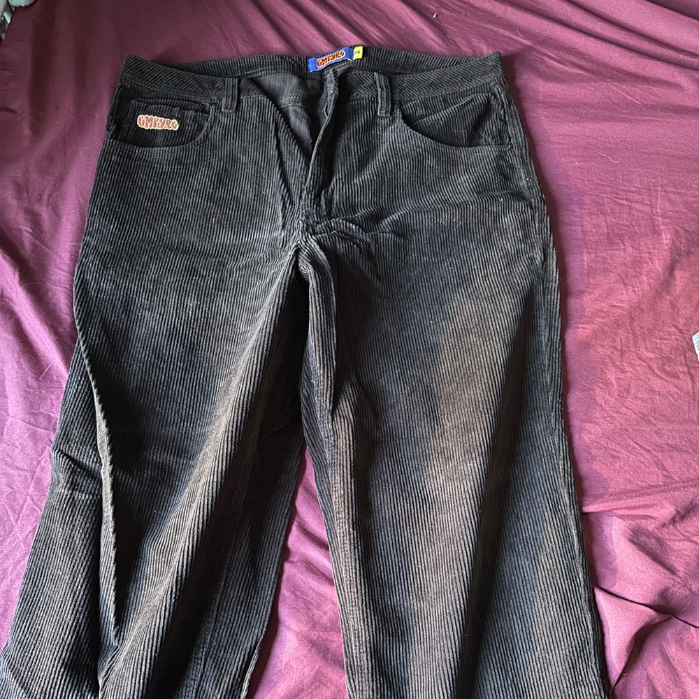 W36L32 Loose fit Empyre skate pants.Dark brown